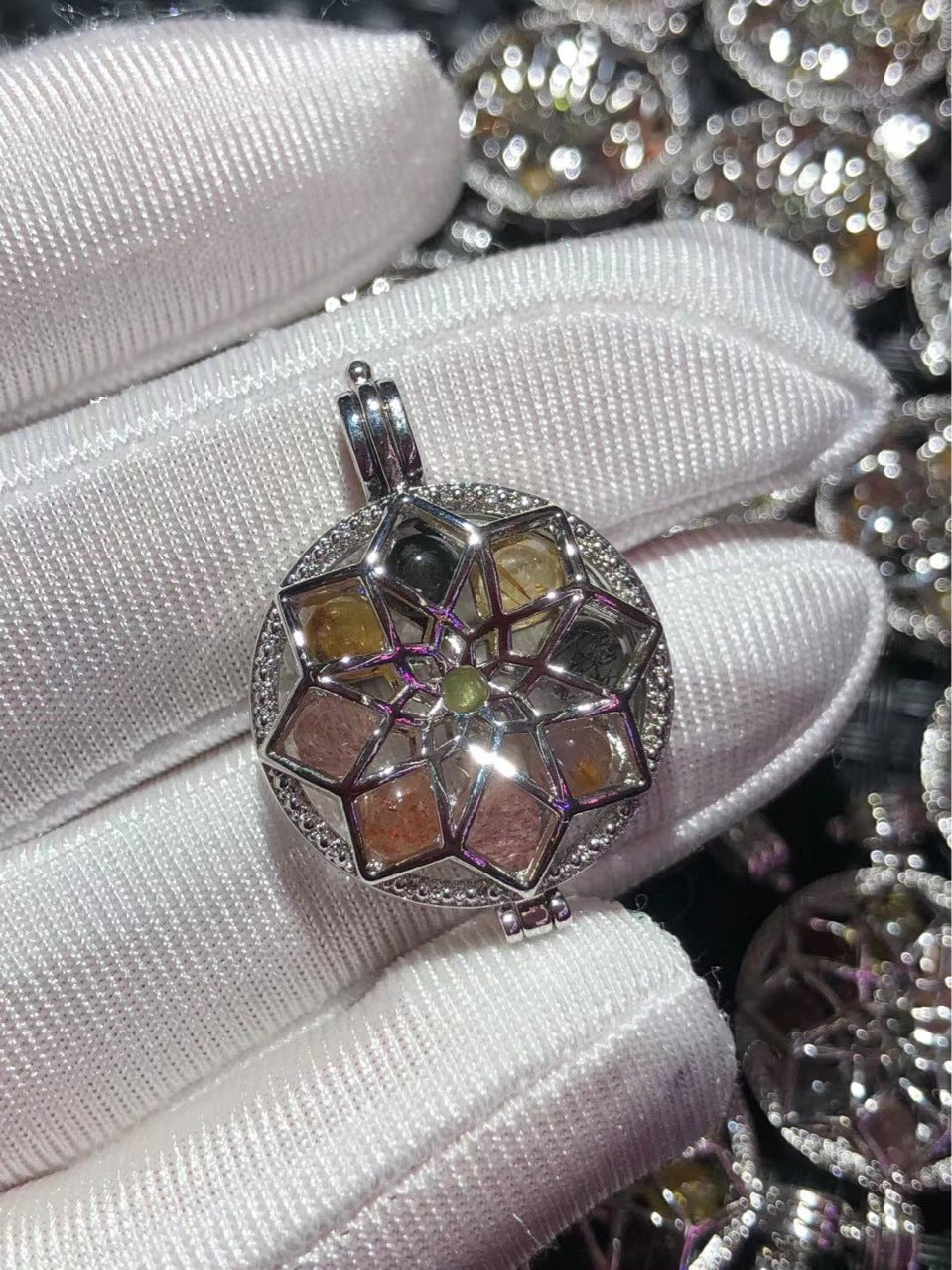 Pendant Golden Sun Hair Crystal Strawberry Crystal